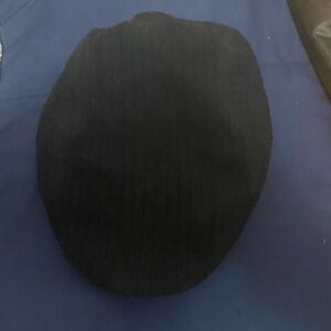 Black cotton newsboy cap